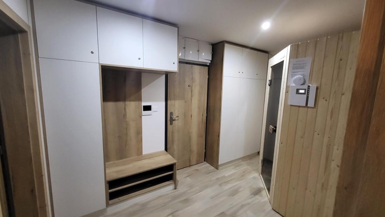 Apartman Nerudovka D 104, Finska Sauna, Garazove Stani Loučná pod Klínovcem Exterior foto
